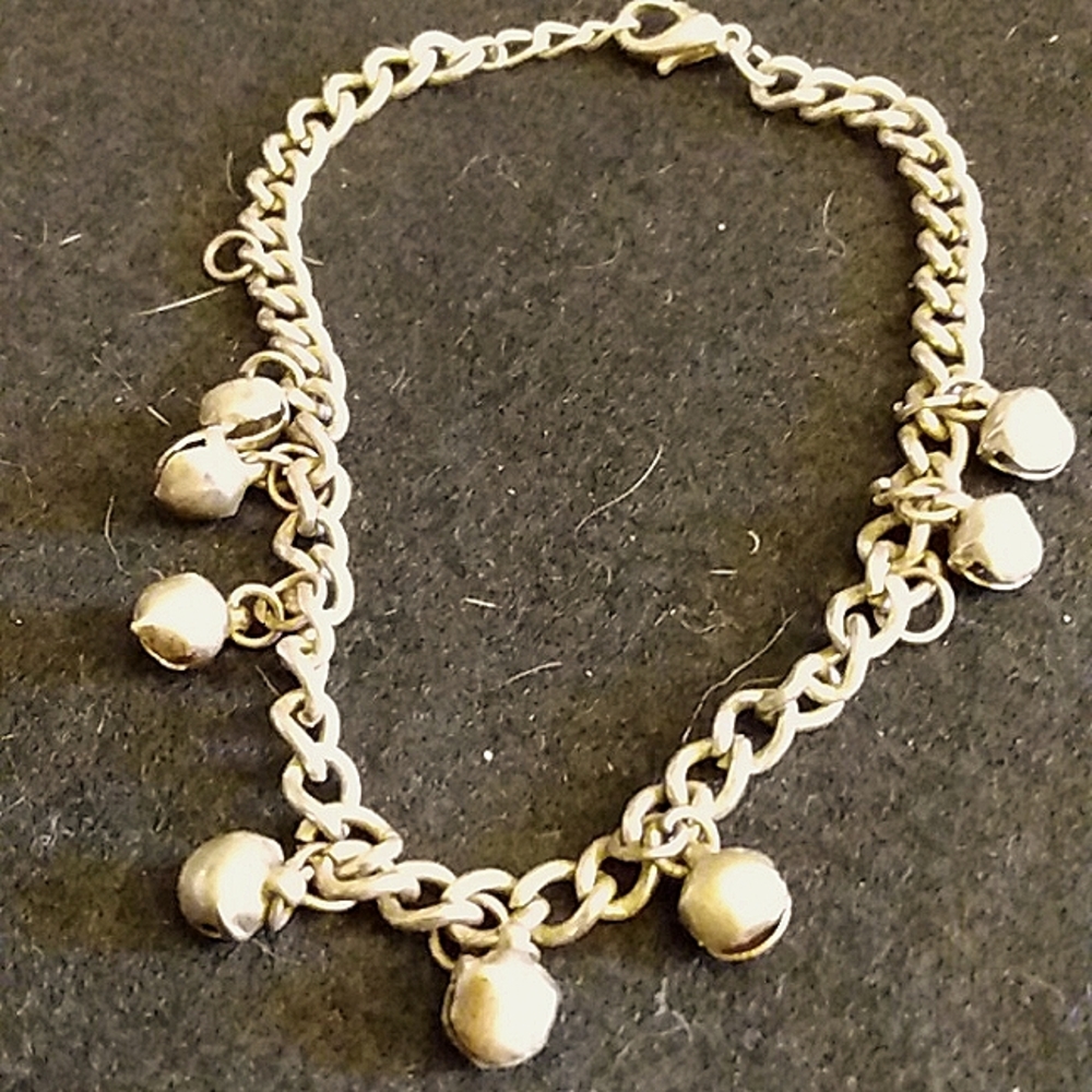 Gold plated necklace with little bells  8"